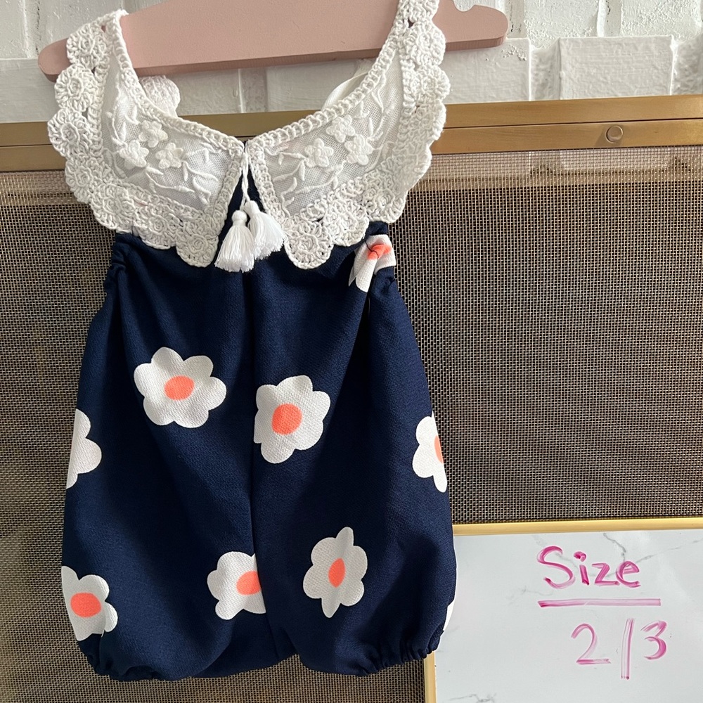 Brass Razoo 2t bumble romper euc